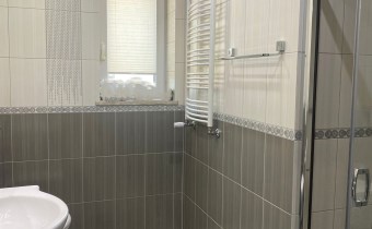 ŁAZIENKA NA PIĘTRZE